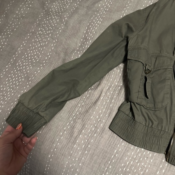 Green bomber jacket size medium - Picture 4 of 4